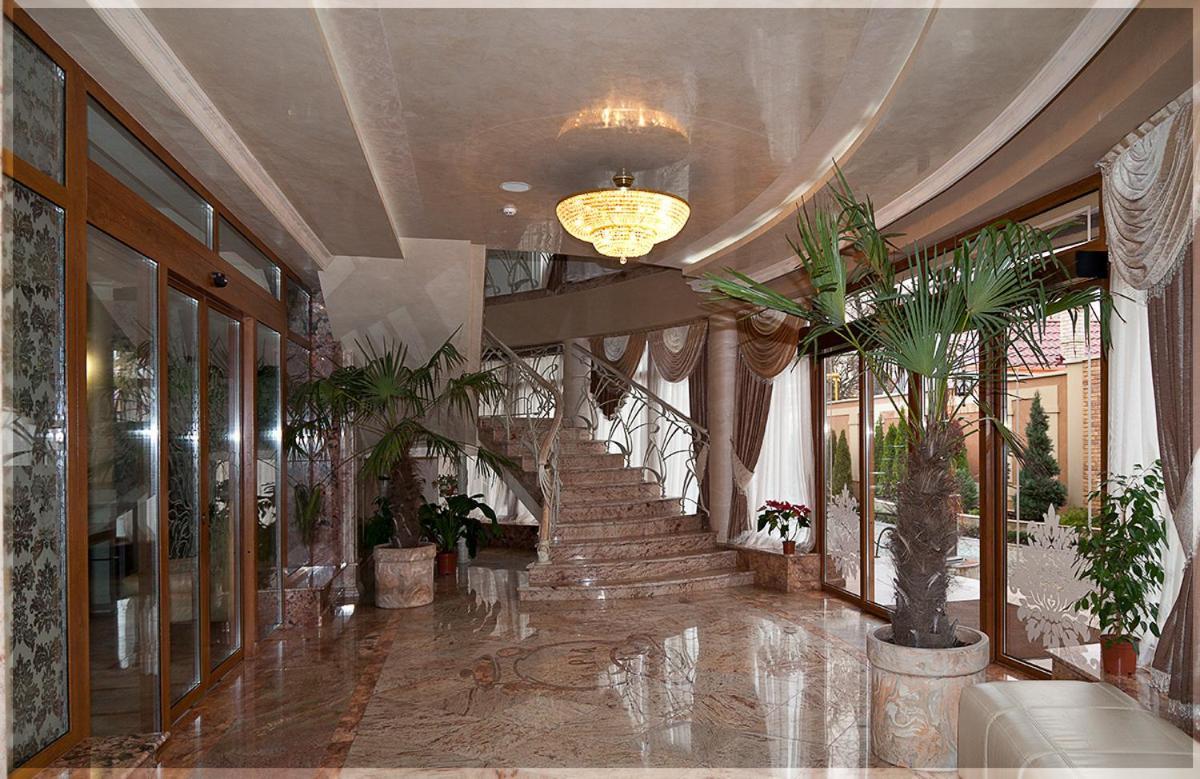Charda Hotel Ужгород Екстер'єр фото