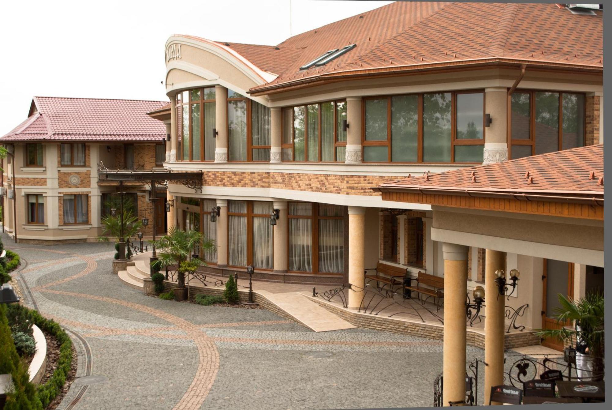 Charda Hotel Ужгород Екстер'єр фото